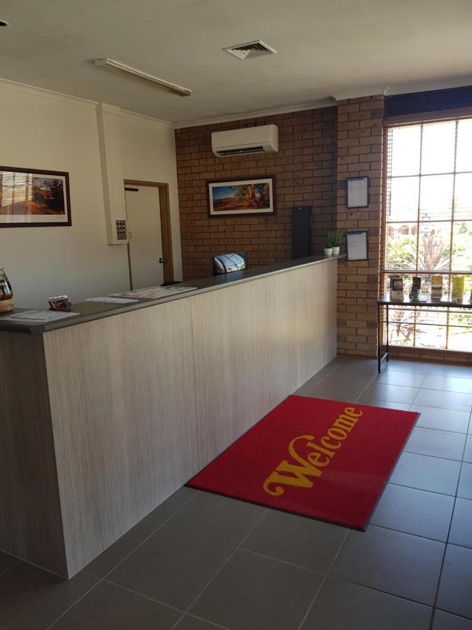 Ararat Colonial Lodge Motel Bagian luar foto