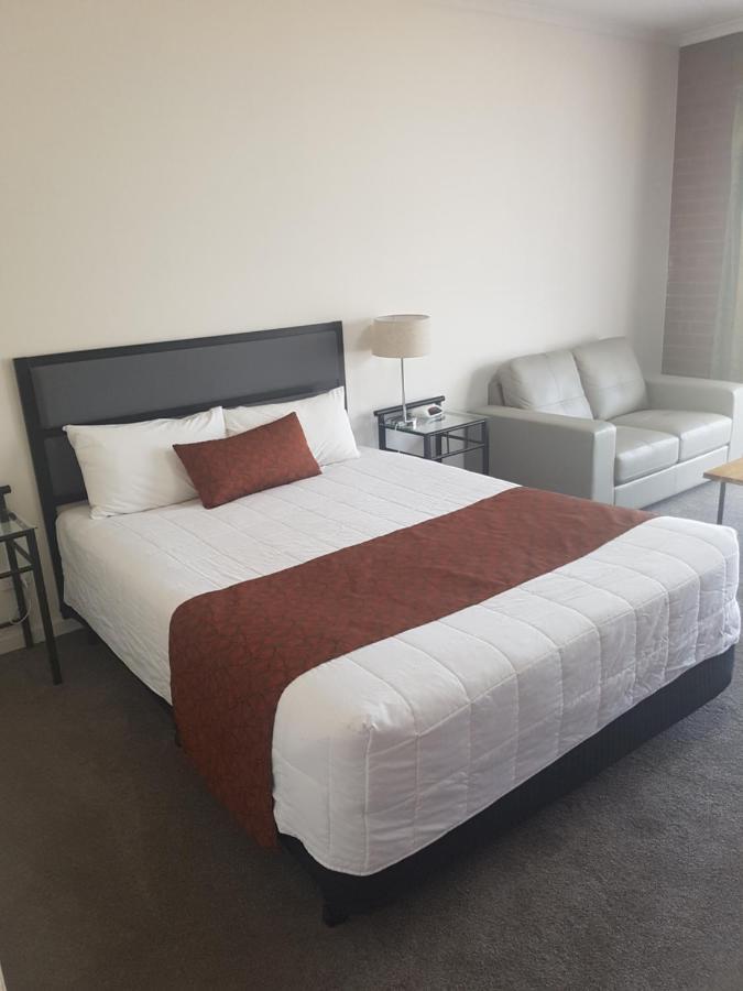Ararat Colonial Lodge Motel Bagian luar foto
